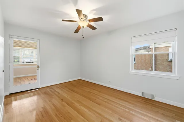 $3,600 | 4656 North Narragansett Avenue, Harwood Heights, IL 60706