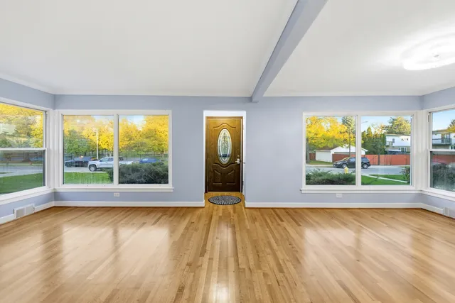 $3,600 | 4656 North Narragansett Avenue, Harwood Heights, IL 60706