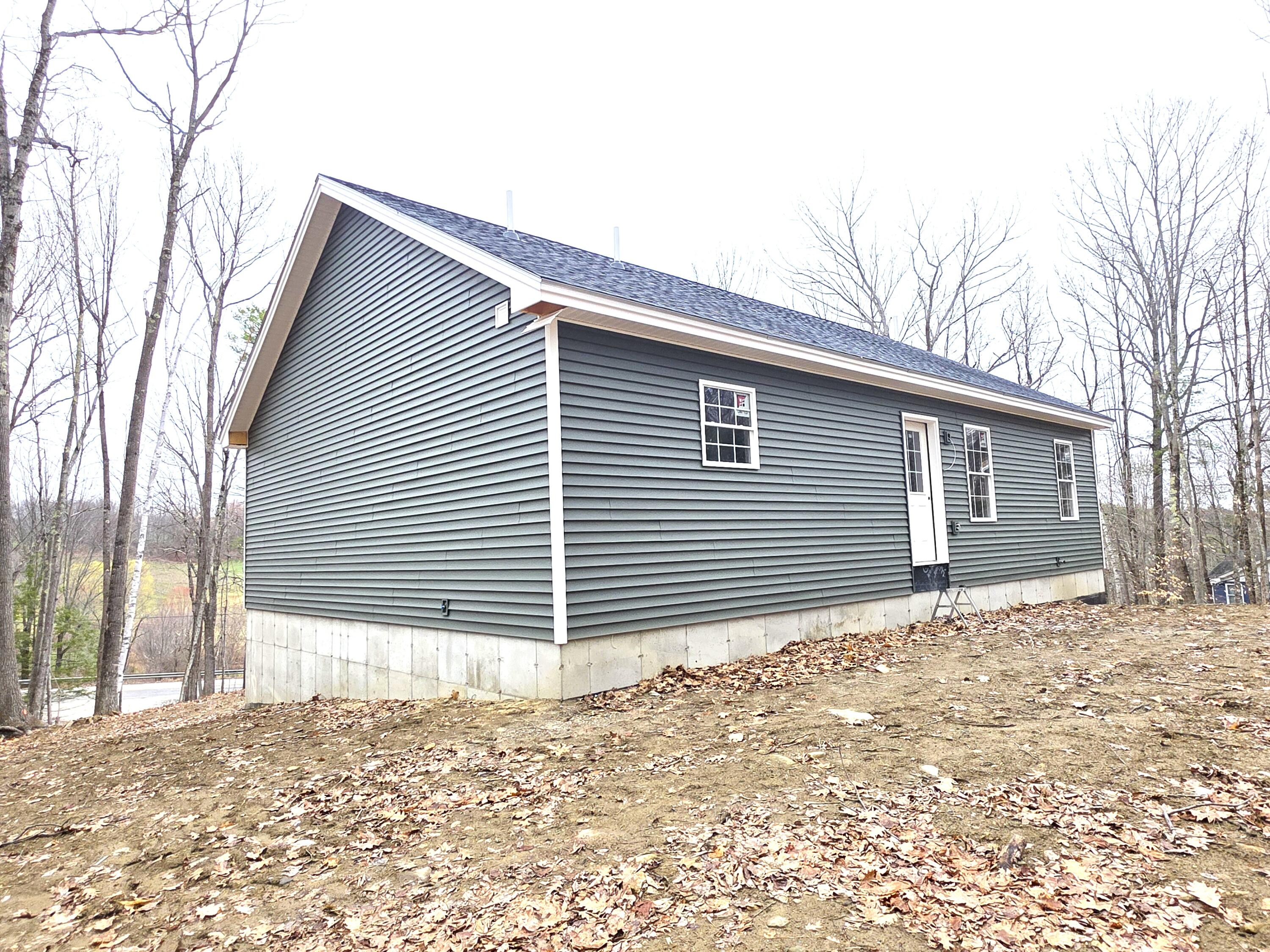 35 Pinewoods Road Lewiston, ME 04240 - Photo 17 of 28 20260418_083320