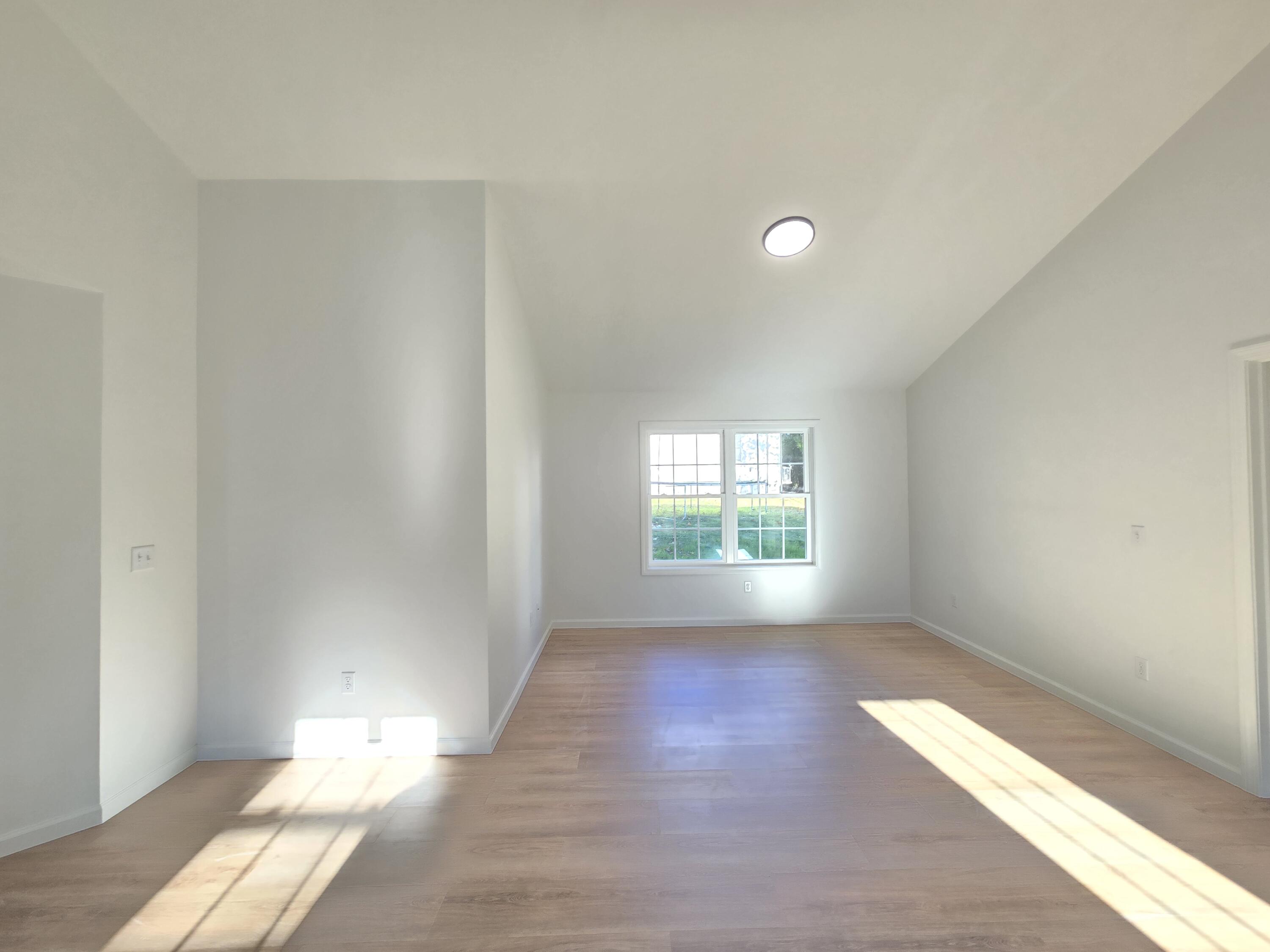 35 Pinewoods Road Lewiston, ME 04240 - Photo 27 of 28 20251010_083344