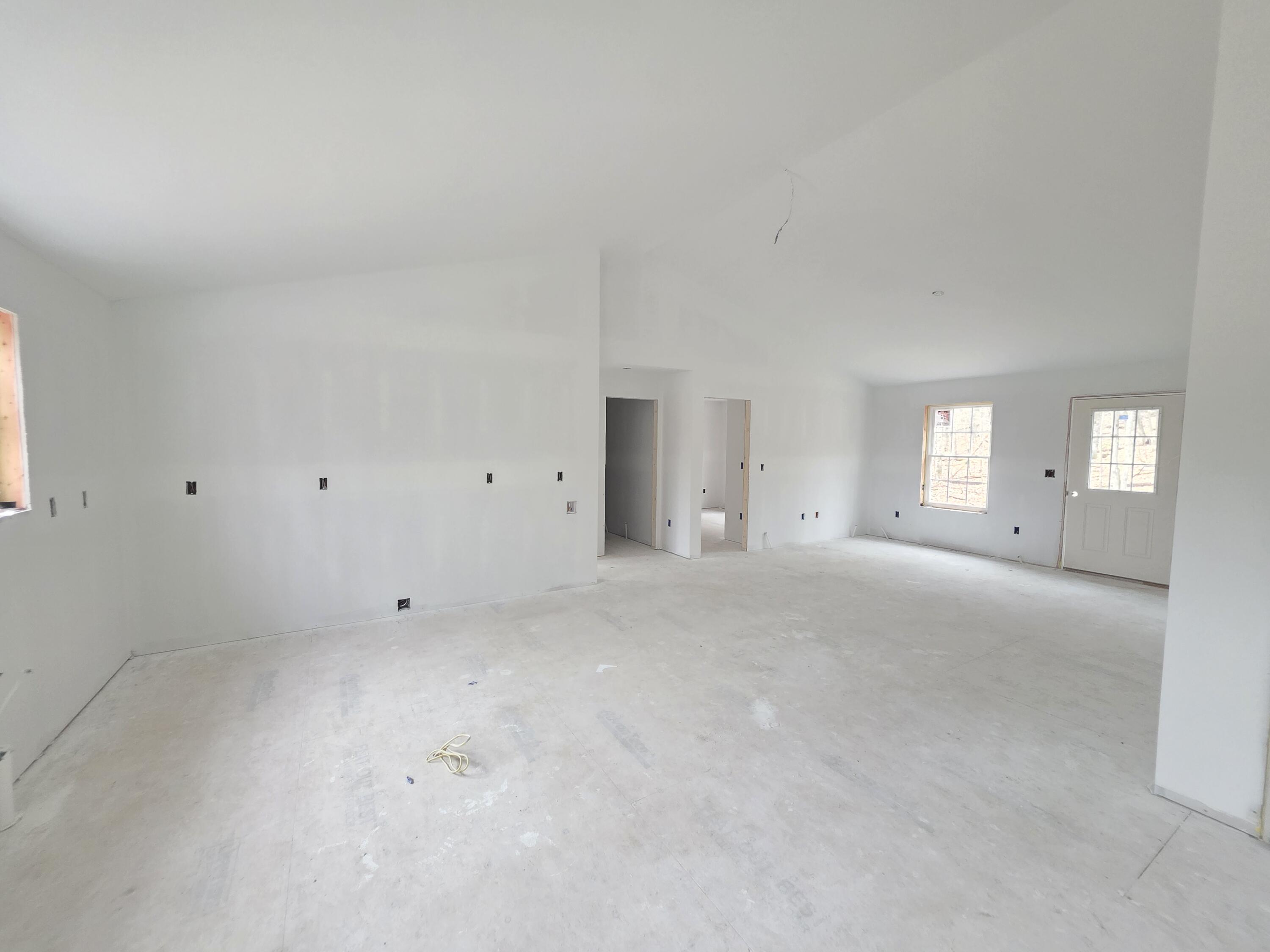 35 Pinewoods Road Lewiston, ME 04240 - Photo 4 of 28 20260418_082958