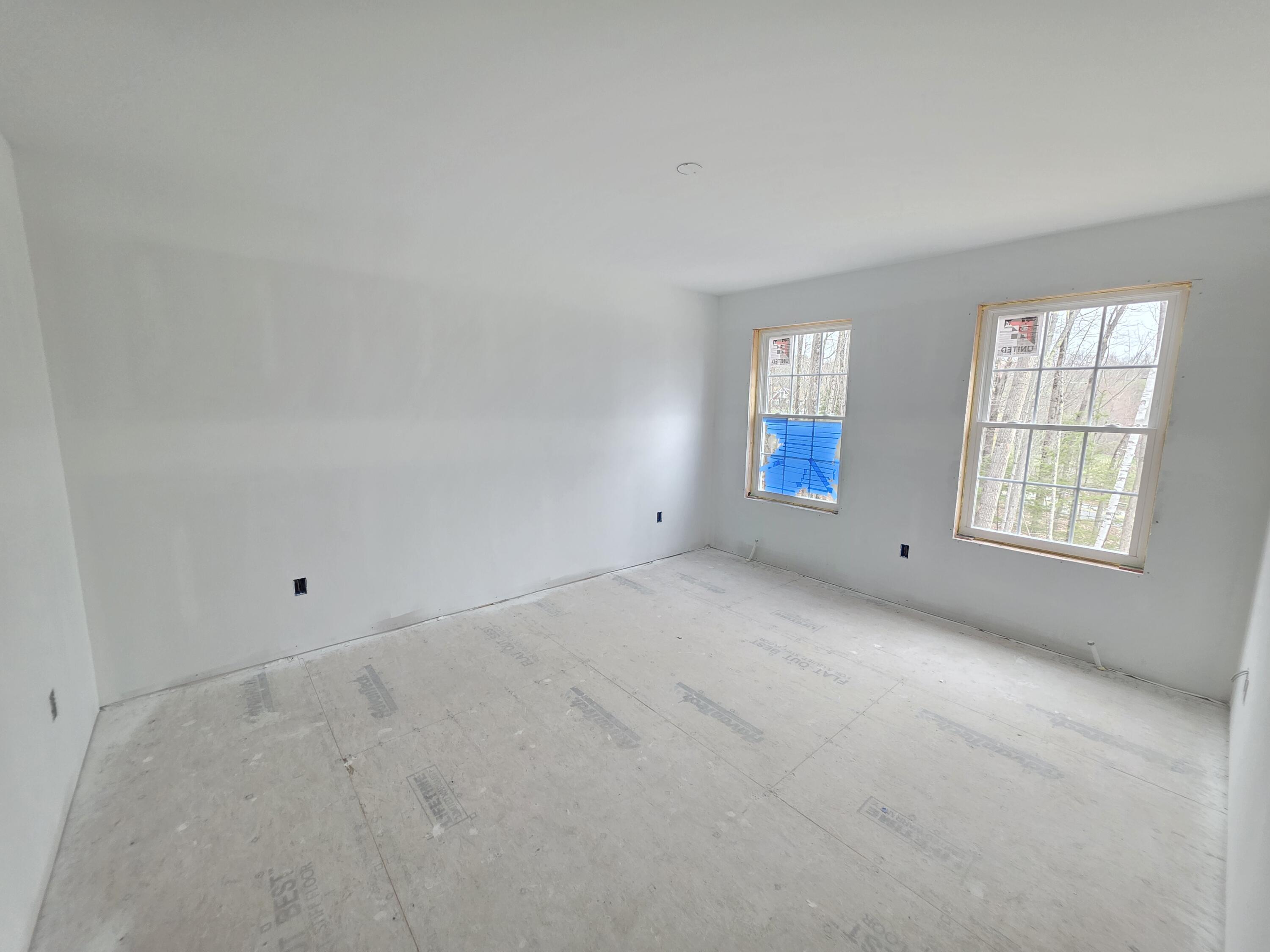 35 Pinewoods Road Lewiston, ME 04240 - Photo 7 of 28 20260418_082827