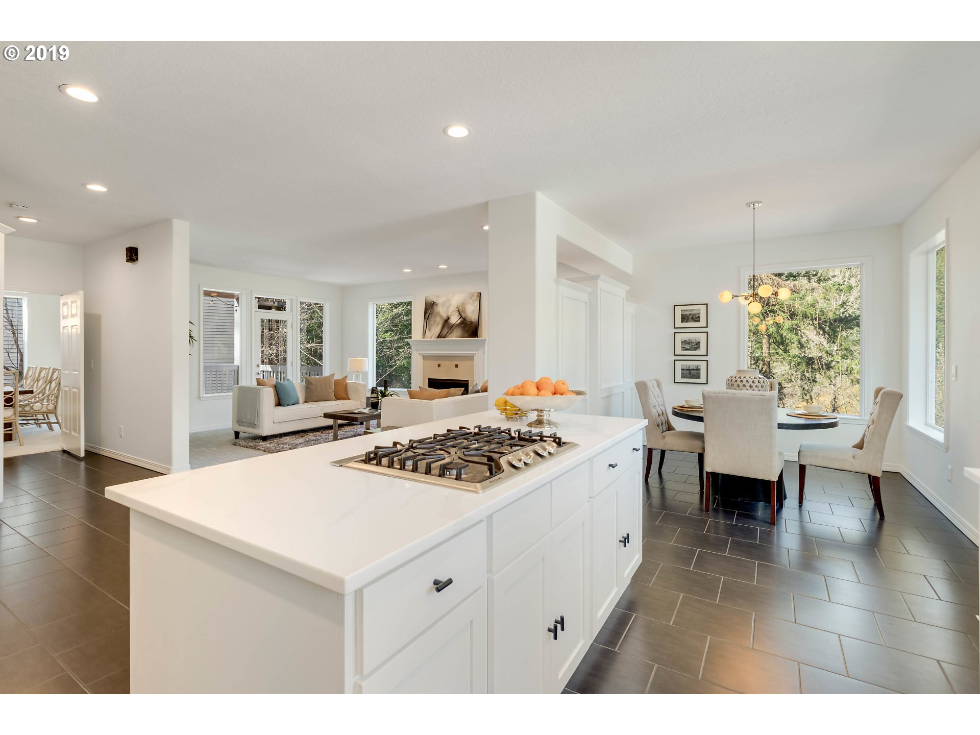 2013 Ridgewood Road Lake Oswego, OR 97034 - Photo 17 of 32 Gallery Image 17