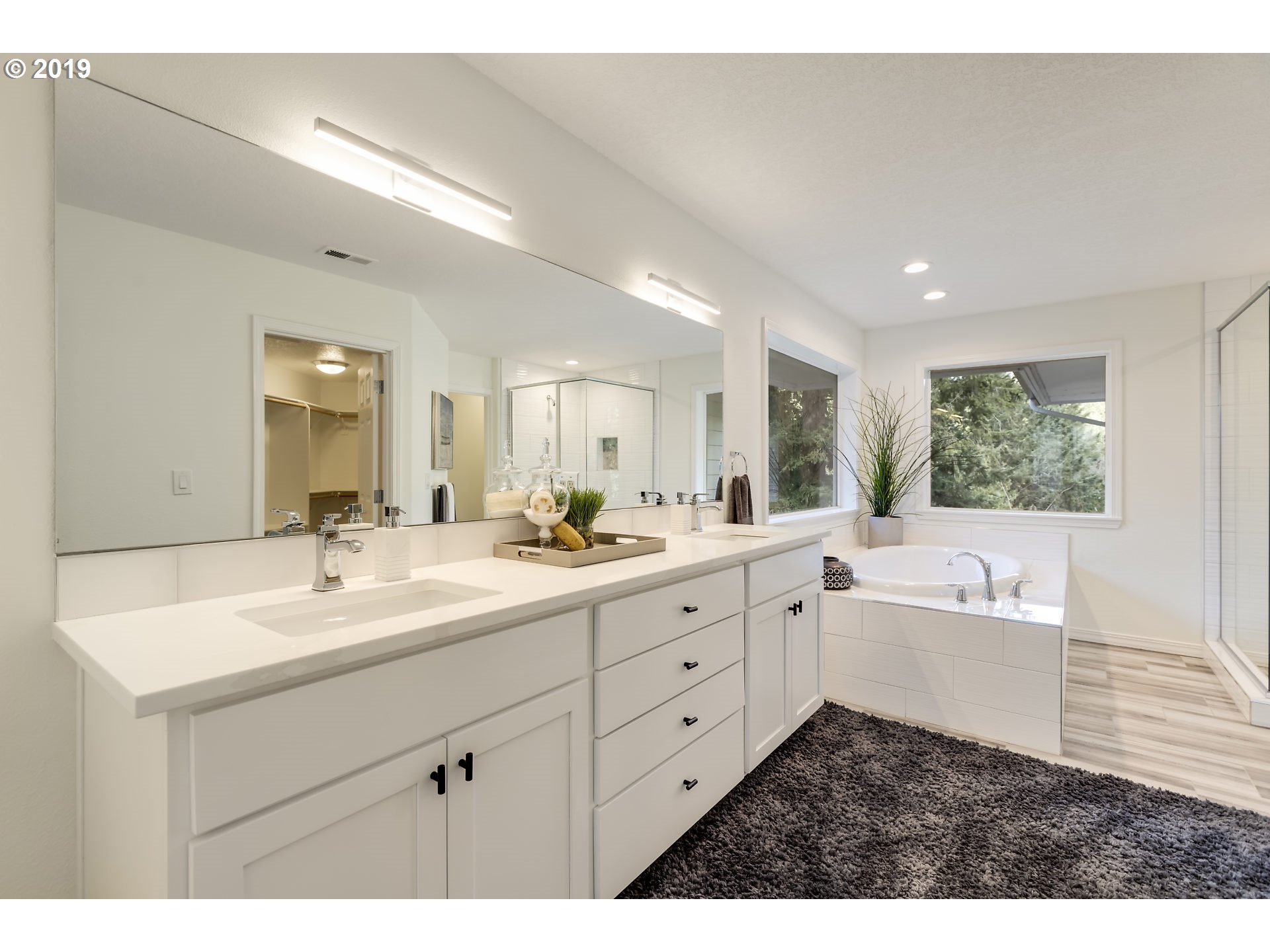2013 Ridgewood Road Lake Oswego, OR 97034 - Photo 24 of 32 Gallery Image 24