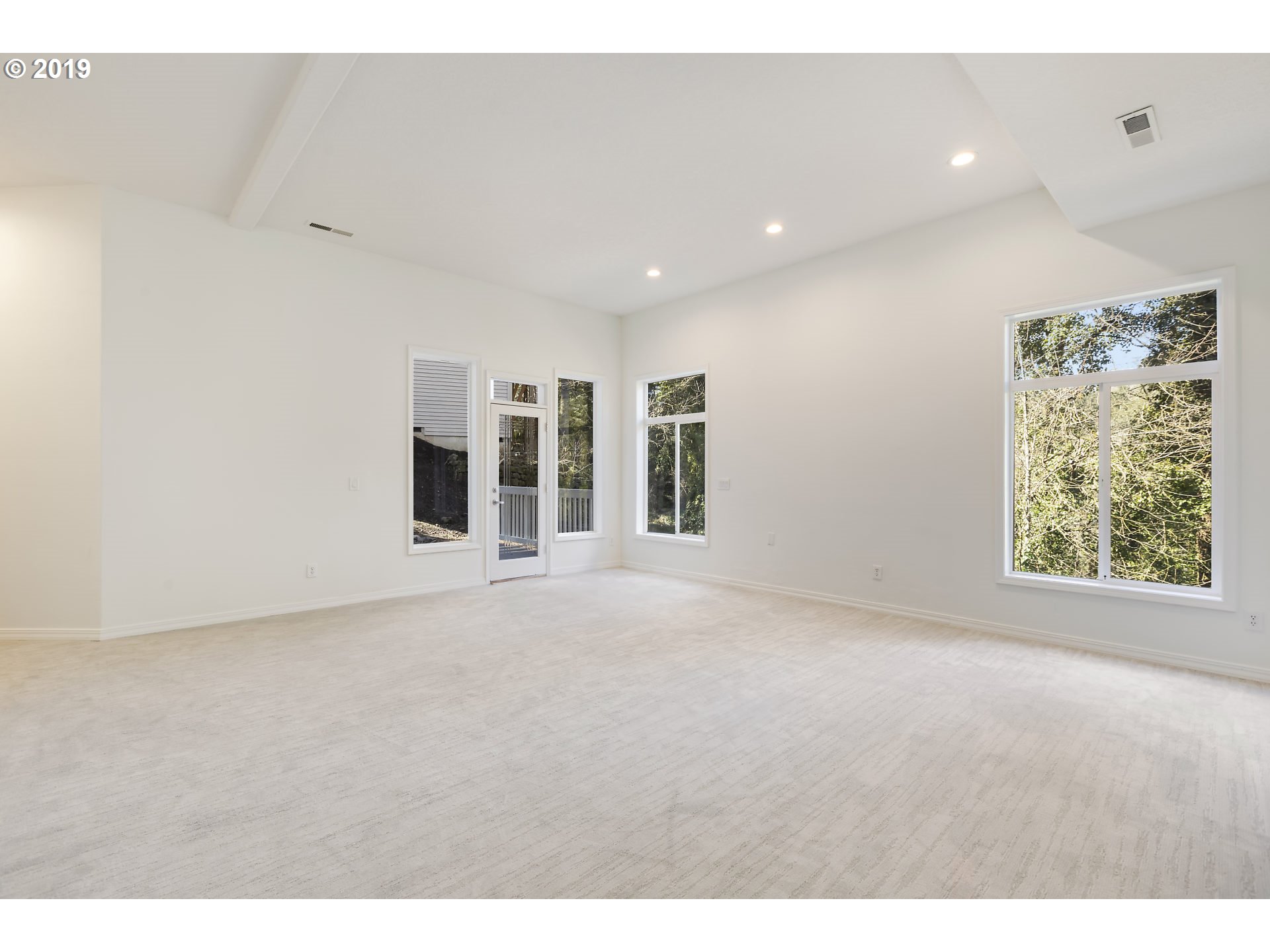 2013 Ridgewood Road Lake Oswego, OR 97034 - Photo 27 of 32 Gallery Image 27