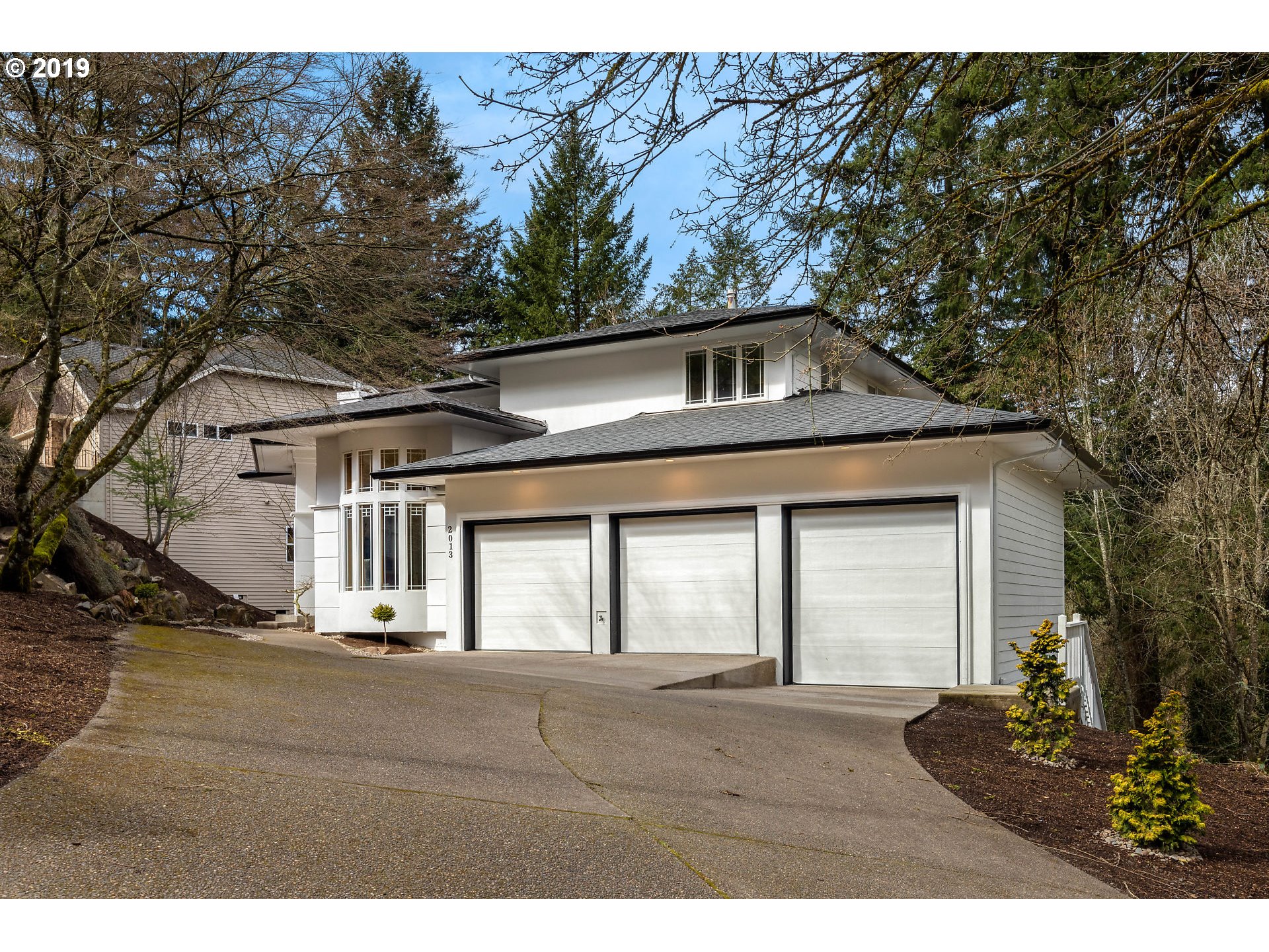 2013 Ridgewood Road Lake Oswego, OR 97034 - Photo 4 of 32 Gallery Image 4