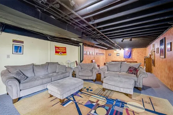 $600,000 | 5404 West 153rd Street, Leawood, KS 66224