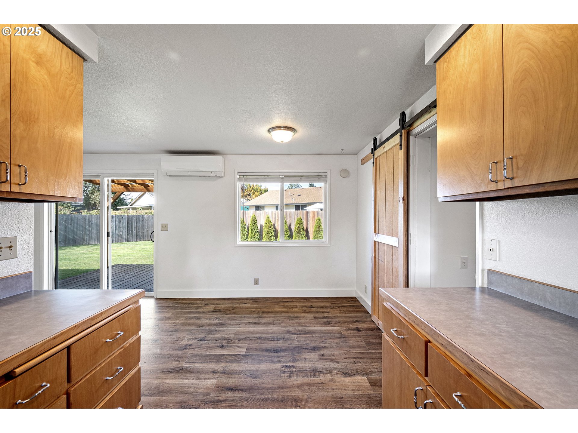 872 West N Street Springfield, OR 97477 - Photo 9 of 28 a view interior of a house window and wooden floor