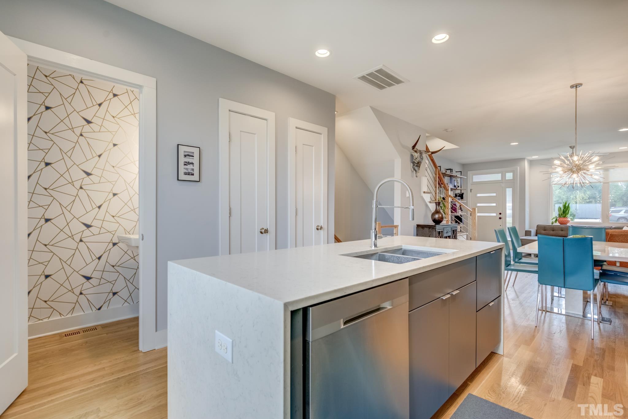 509 West Lenoir Street Raleigh, NC 27601 - Photo 9 of 27 Gallery Image 9