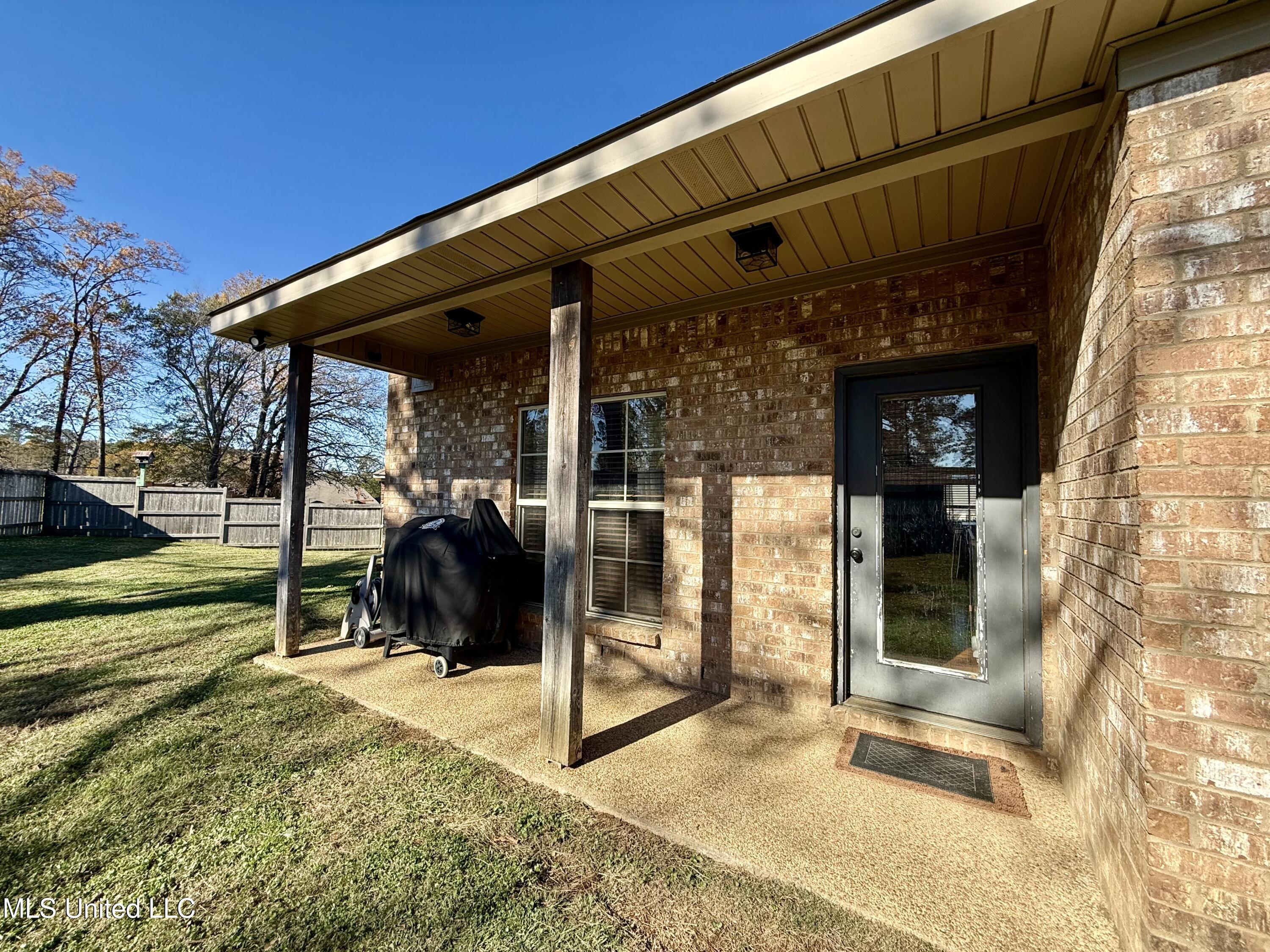 308 London Way Pearl, MS 39208 - Photo 32 of 39 Photo Dec 15 2025, 10 53 41 AM