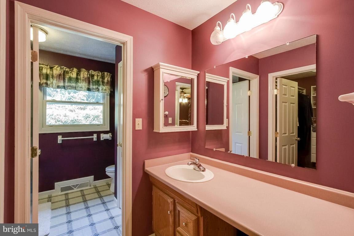 16311 Batson Road Spencerville, MD 20868 - Photo 22 of 30 Bath (Master)