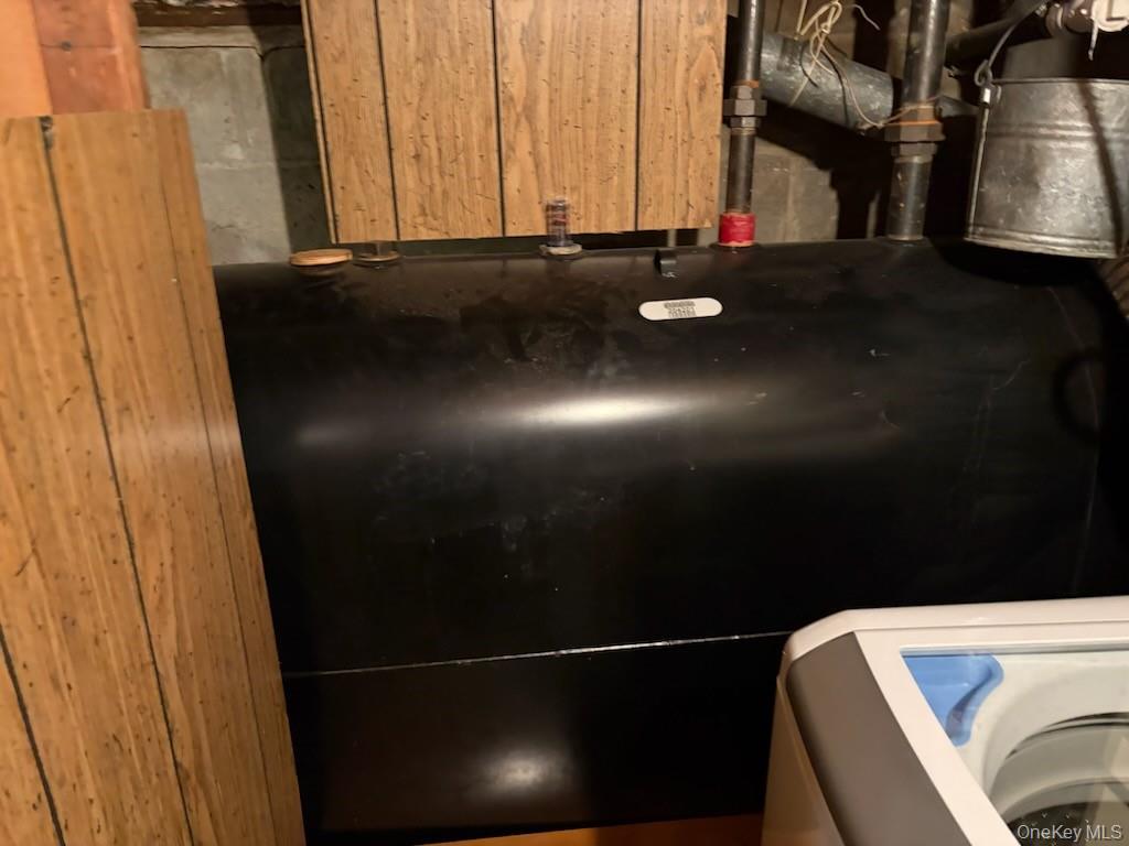 499 Old Country Road Deer Park, NY 11729 - Photo 14 of 21 a view of water heater