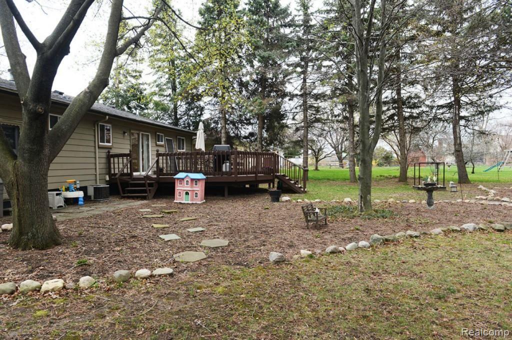 3888 Orchardview Avenue Rochester, MI 48307 - Photo 17 of 17 Exterior Rear 3.jpg