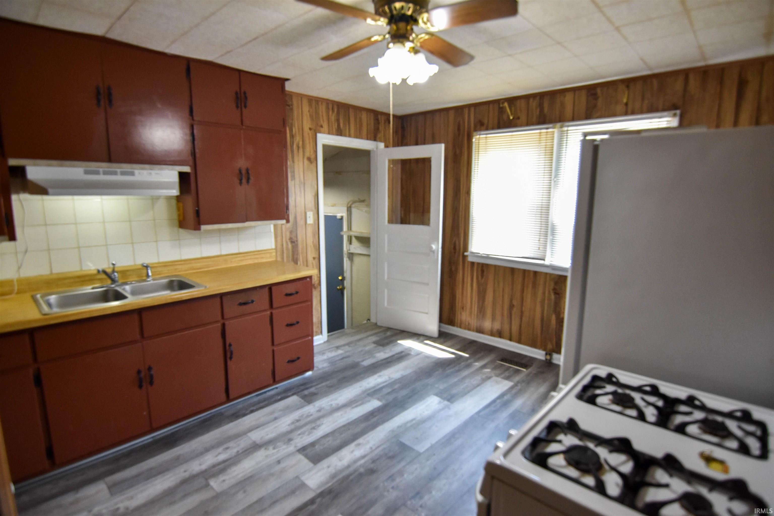 2232 East Riverside Drive Evansville, IN 47714 - Photo 9 of 29