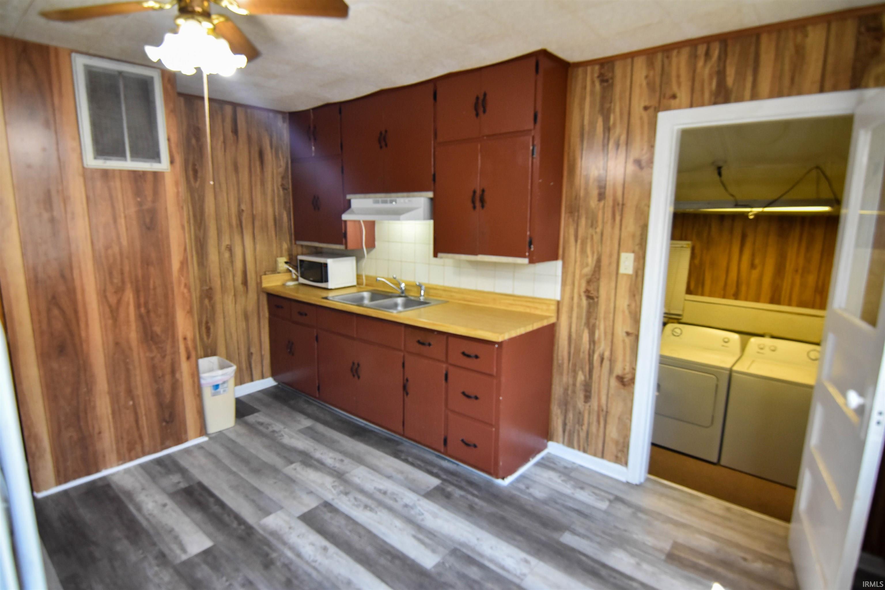 2232 East Riverside Drive Evansville, IN 47714 - Photo 10 of 29