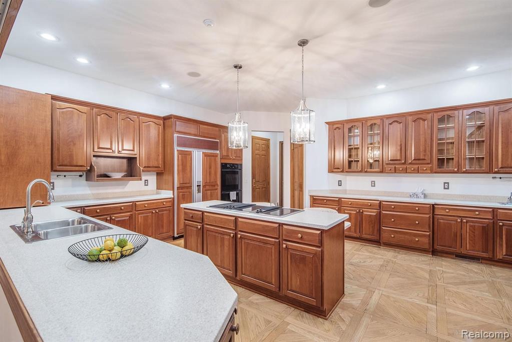 2401 Sullivan Road Oxford, MI 48371 - Photo 8 of 31