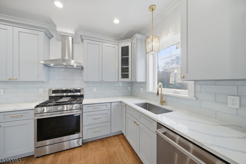 10 Buena Road Parsippany, NJ 07054 - Photo 3 of 49