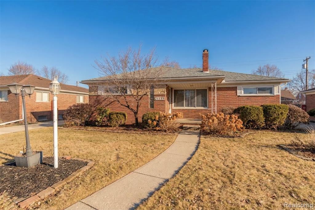 21135 Virginia Avenue Eastpointe, MI 48021 - Photo 1 of 33