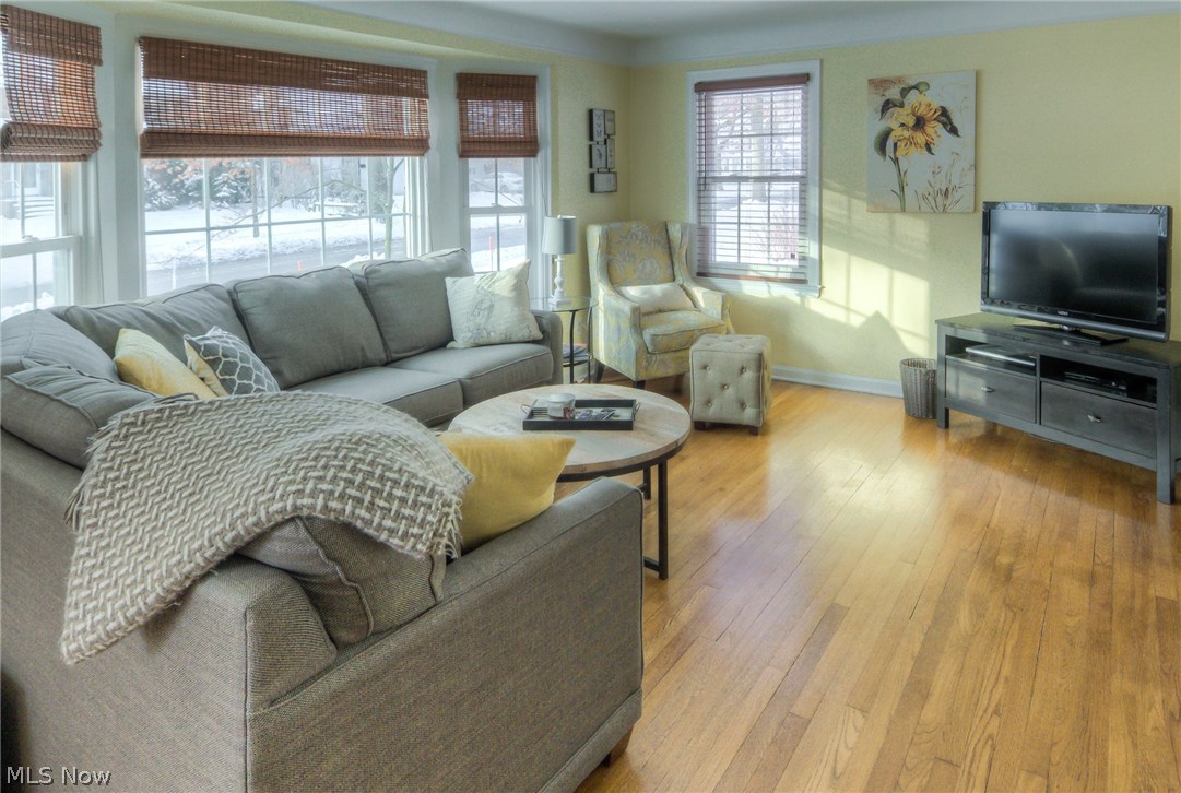 5139 Mayview Road Cleveland, OH 44124 - Photo 2 of 17
