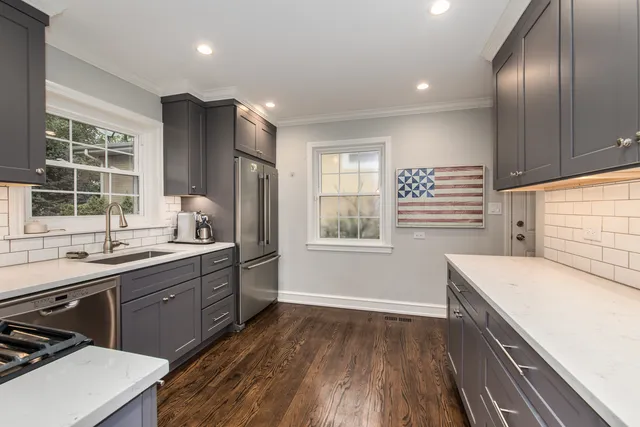 $599,000 | 240 East Sibley Street, Park Ridge, IL 60068