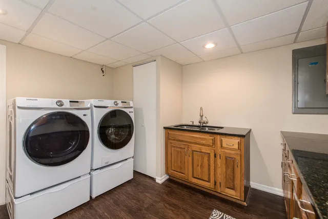 $599,000 | 240 East Sibley Street, Park Ridge, IL 60068