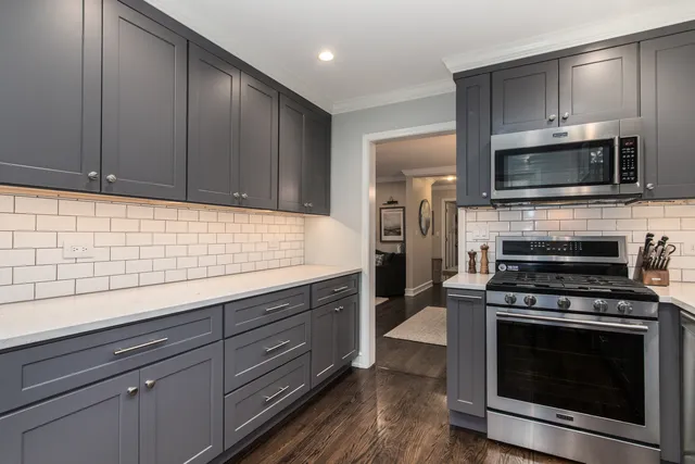 $599,000 | 240 East Sibley Street, Park Ridge, IL 60068