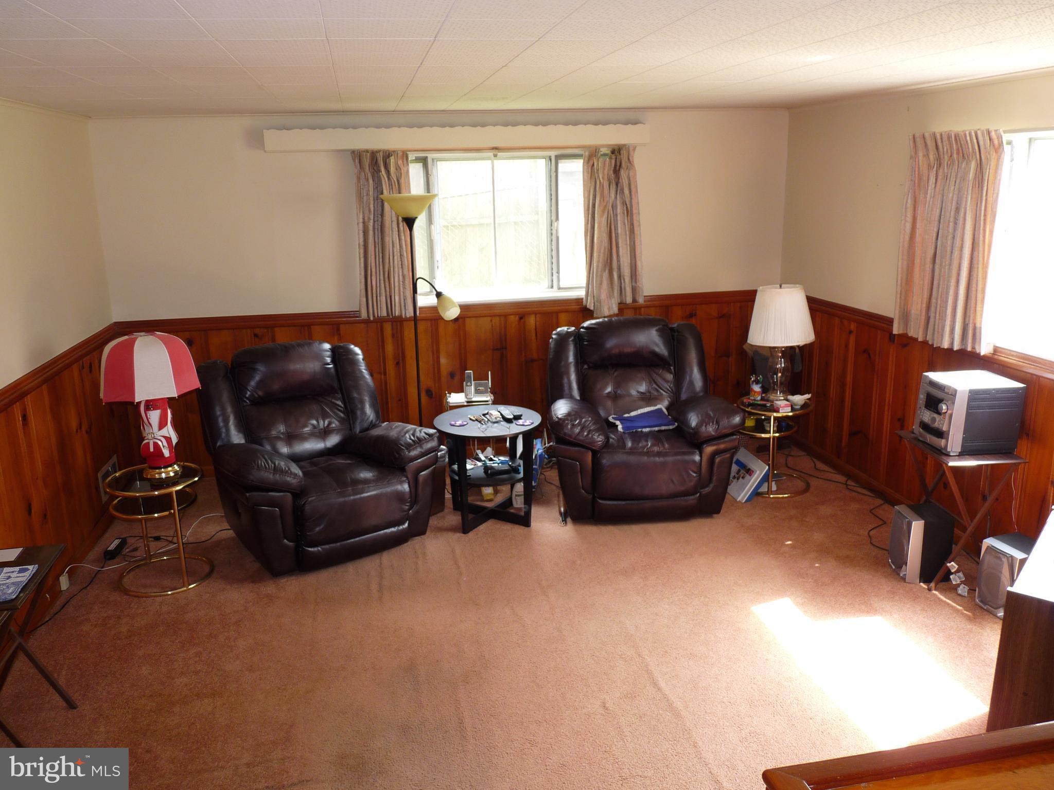 12915 Holdridge Road Silver Spring, MD 20906 - Photo 14 of 16 Family Room