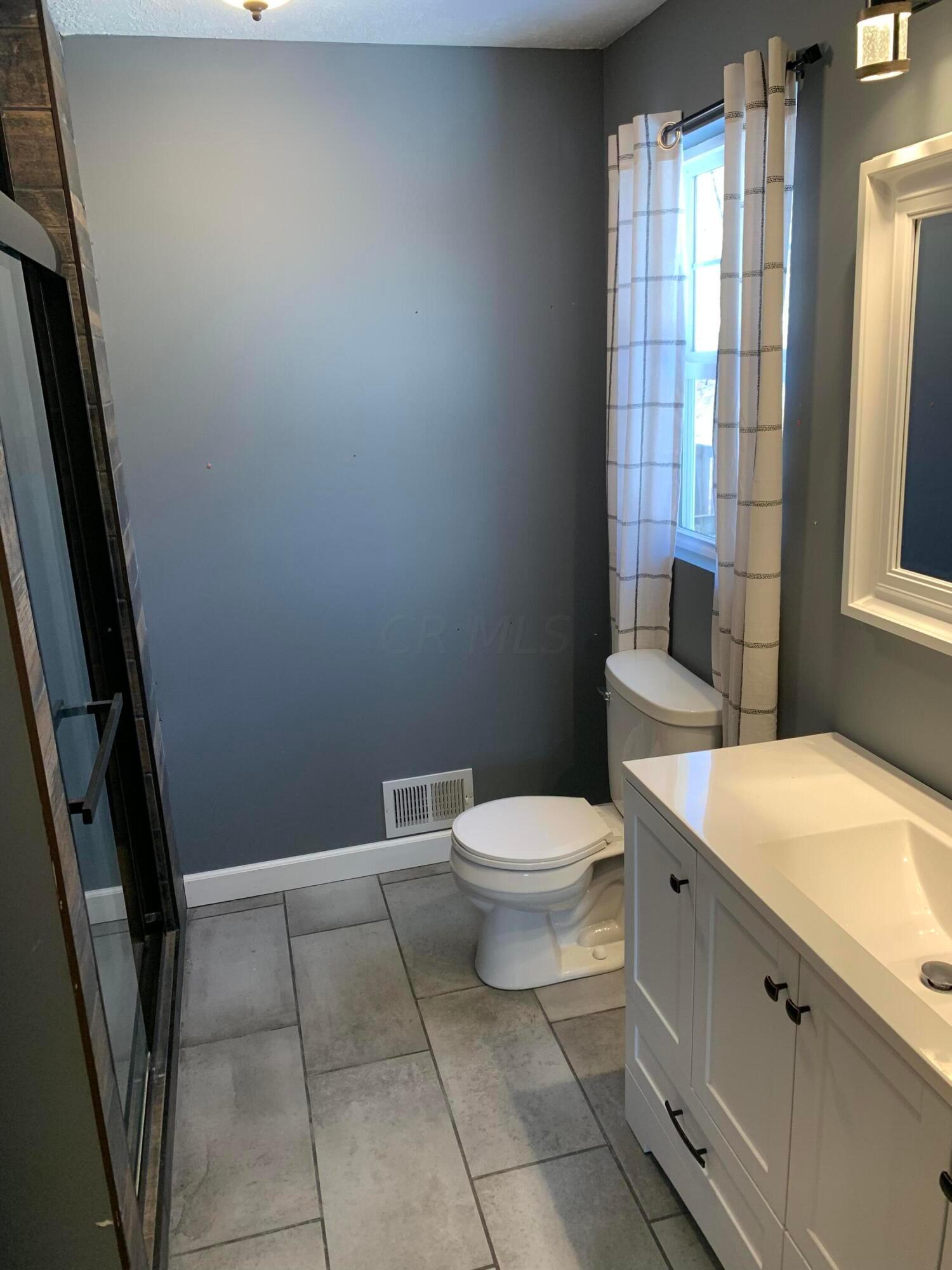 1405 Sullivan Road Chillicothe, OH 45601 - Photo 26 of 30 Primary Bathroom