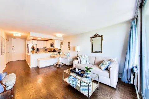 $337,500 | 1960 North Lincoln Park West, Unit 2911, Chicago, IL 60614