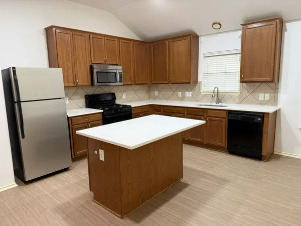 $325,000 | 2122 Rachel Lane, Round Rock, TX 78664