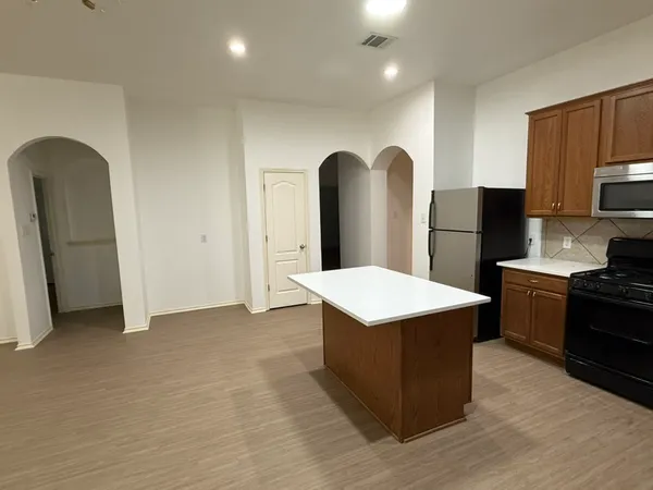 $325,000 | 2122 Rachel Lane, Round Rock, TX 78664