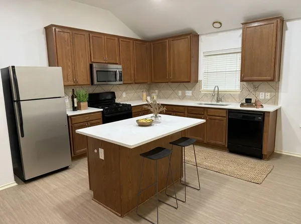 $325,000 | 2122 Rachel Lane, Round Rock, TX 78664