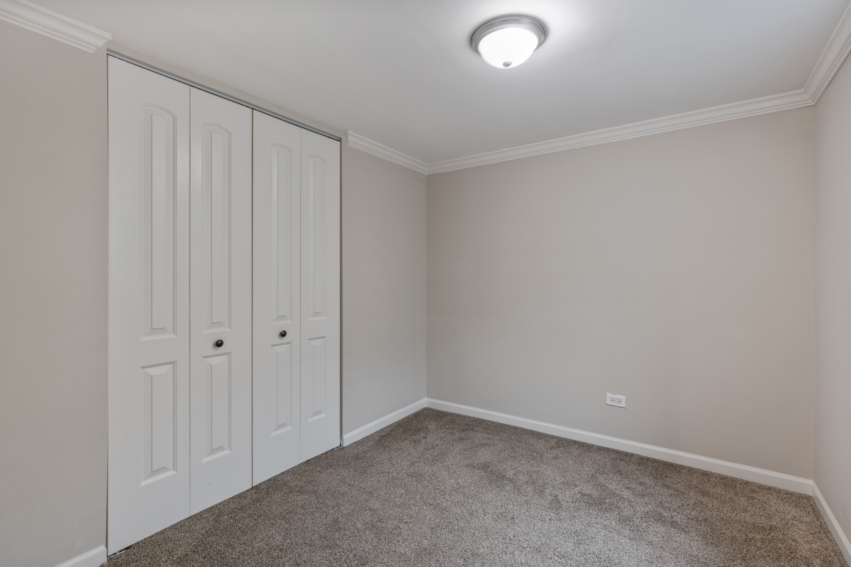 1004 Inverrary Lane Deerfield, IL 60015 - Photo 15 of 19 a view of an empty room