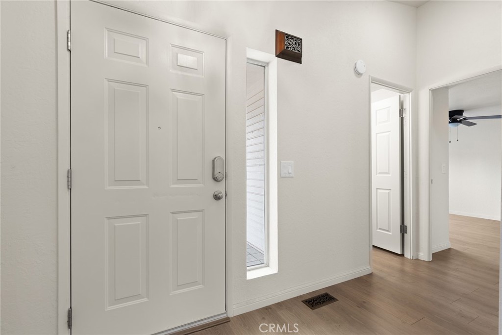 2050 Springfield Drive, Unit 212 Chico, CA 95928 - Photo 15 of 25 Front Hallway to main bath and guest room