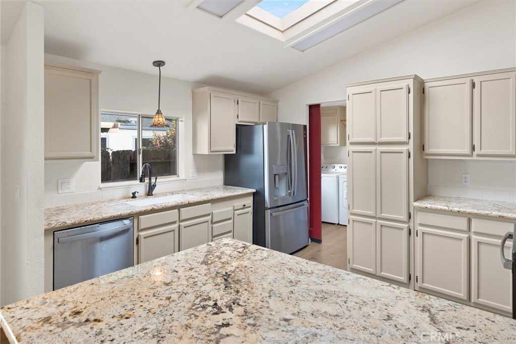 2050 Springfield Drive, Unit 212 Chico, CA 95928 - Photo 6 of 25 Stainless Steal Appliances