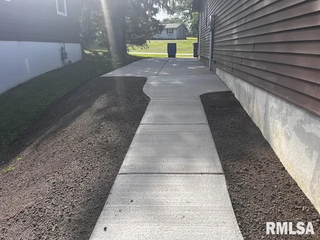 $1,150 | 1115 North Utah Avenue, Davenport, IA 52804