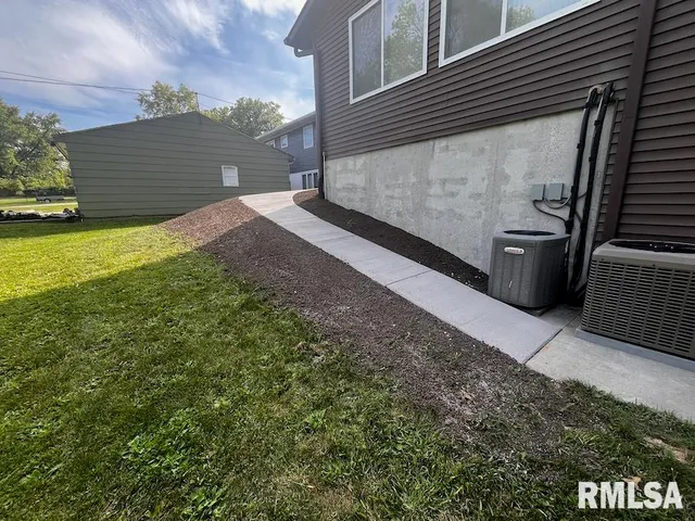 $1,150 | 1115 North Utah Avenue, Davenport, IA 52804