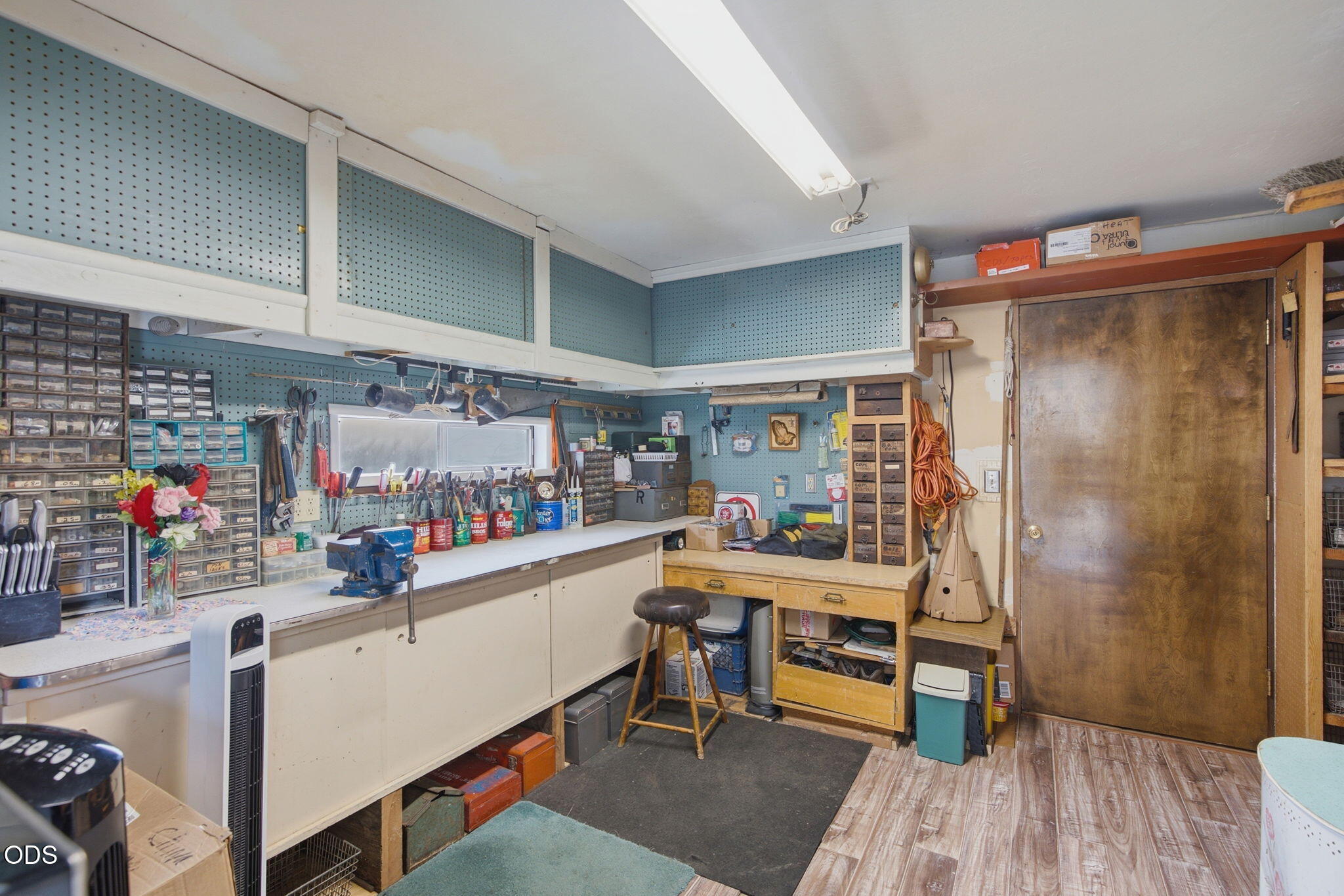 103 Brookside Court Rogue River, OR 97537 - Photo 10 of 27 a room filled with furniture and a wooden floor