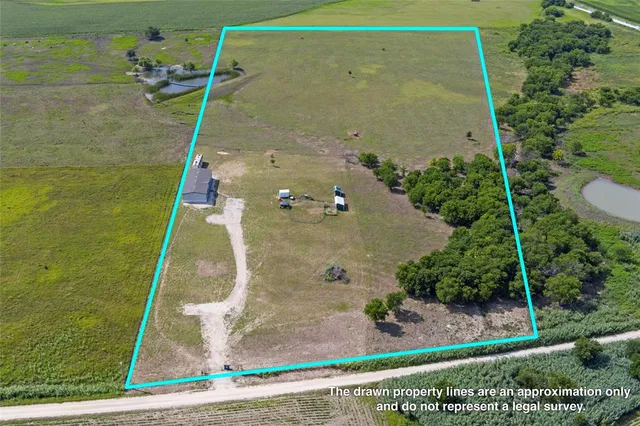 $384,500 | 162 Hcr 3215, Penelope, TX 76676