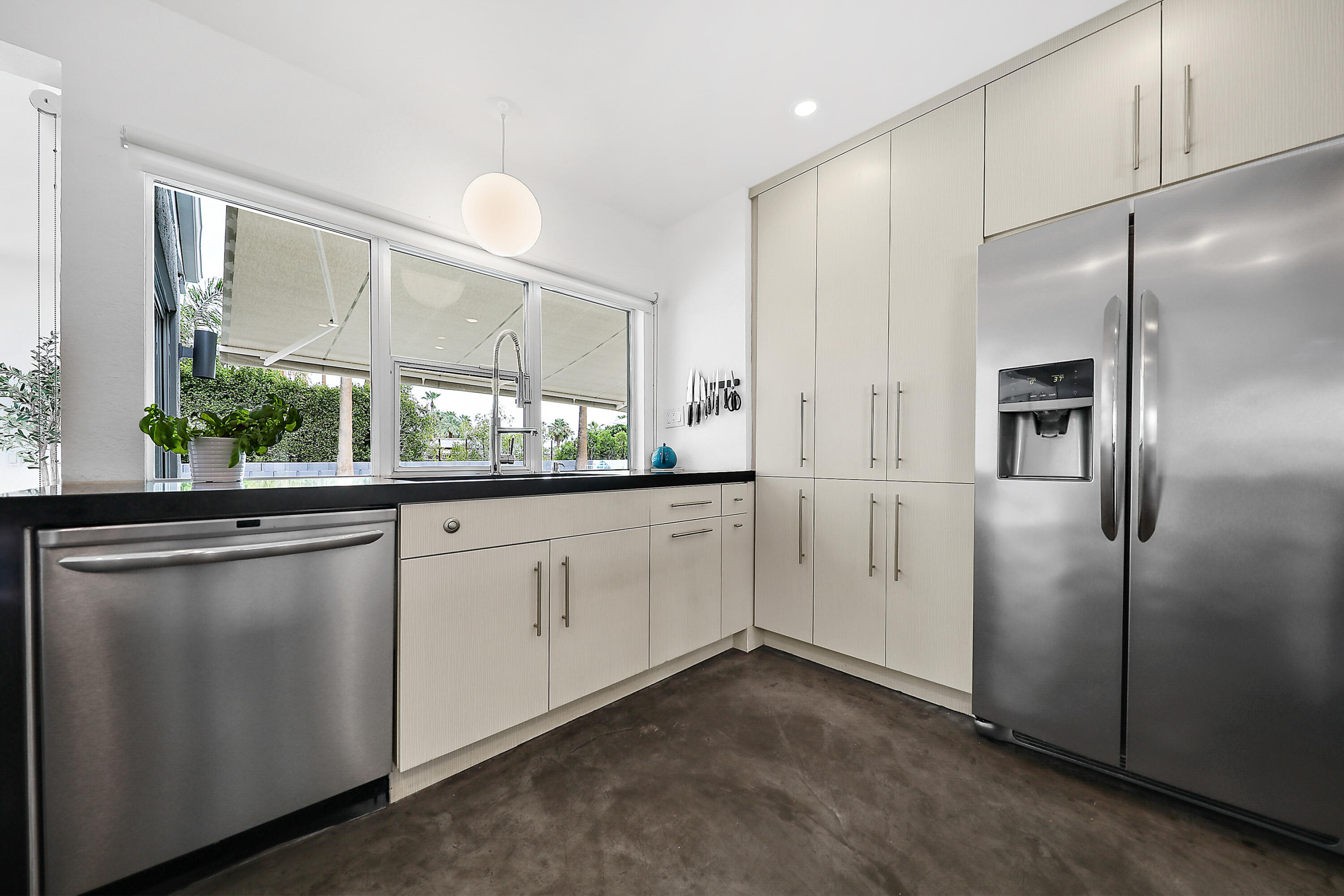 71520 Gardess Road Rancho Mirage, CA 92270 - Photo 15 of 41 032 KITCHEN