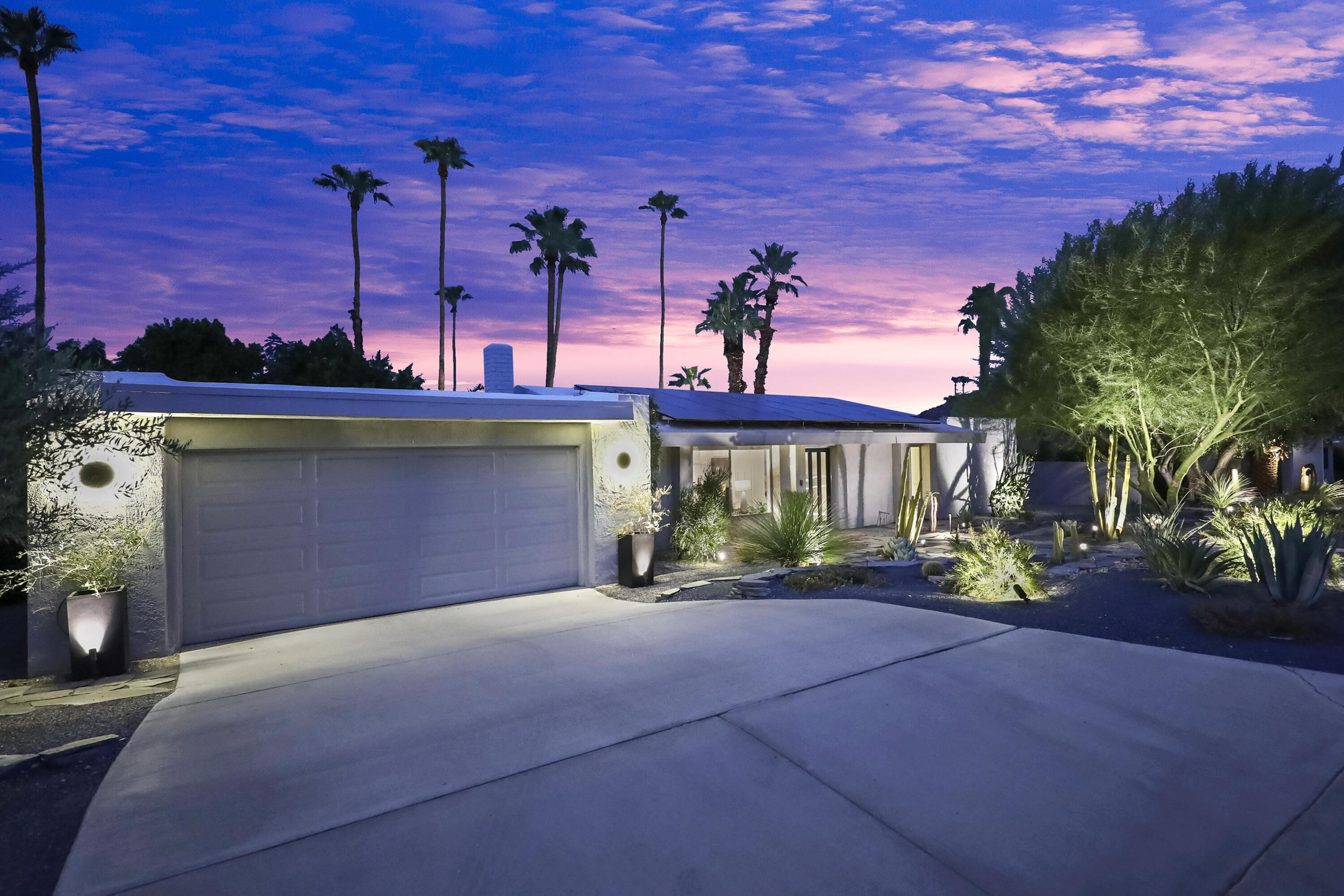 71520 Gardess Road Rancho Mirage, CA 92270 - Photo 3 of 41 005 FRONT NIGHT