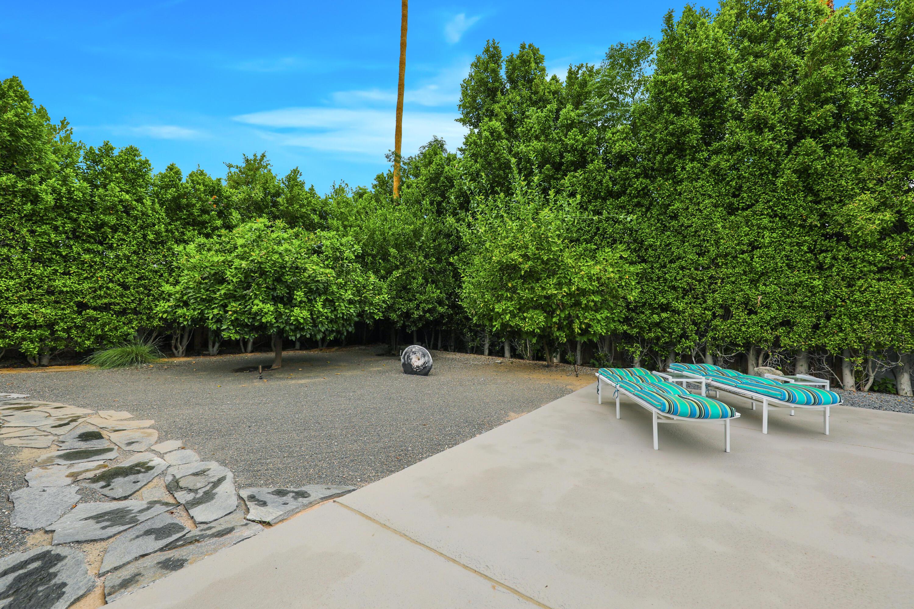 71520 Gardess Road Rancho Mirage, CA 92270 - Photo 31 of 41 080 SIDE YARD