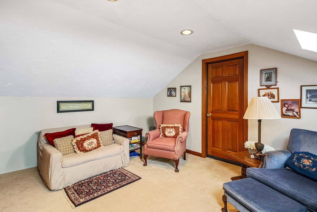 8 Tattan Farm Road Worcester, MA 01605 - Photo 20 of 35 Gallery Image 20