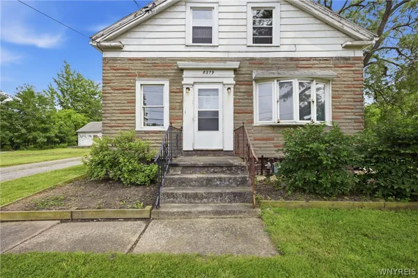 $179,900 | 8279 Erie Road, Evans, NY 14006