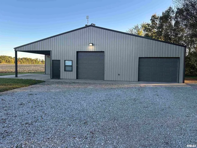 $198,500 | 814 Hyde Park Road, Royalton, IL 62983