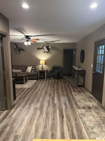 $198,500 | 814 Hyde Park Road, Royalton, IL 62983