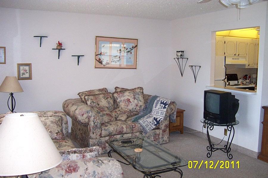 230 Monaco Way Delray Beach, FL 33446 - Photo 4 of 9 230 Monaco E Doyle Rental Pictures 012