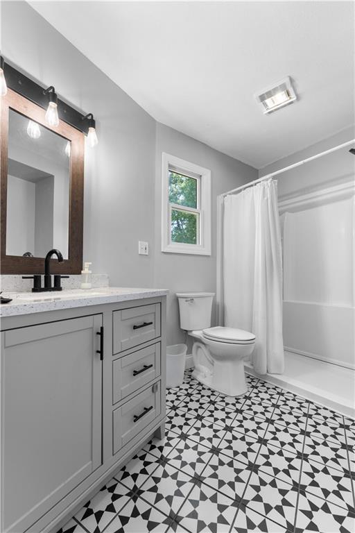 147 Lindley Road Canonsburg, PA 15317 - Photo 18 of 35 Beautiful primary bath with a walk-in shower