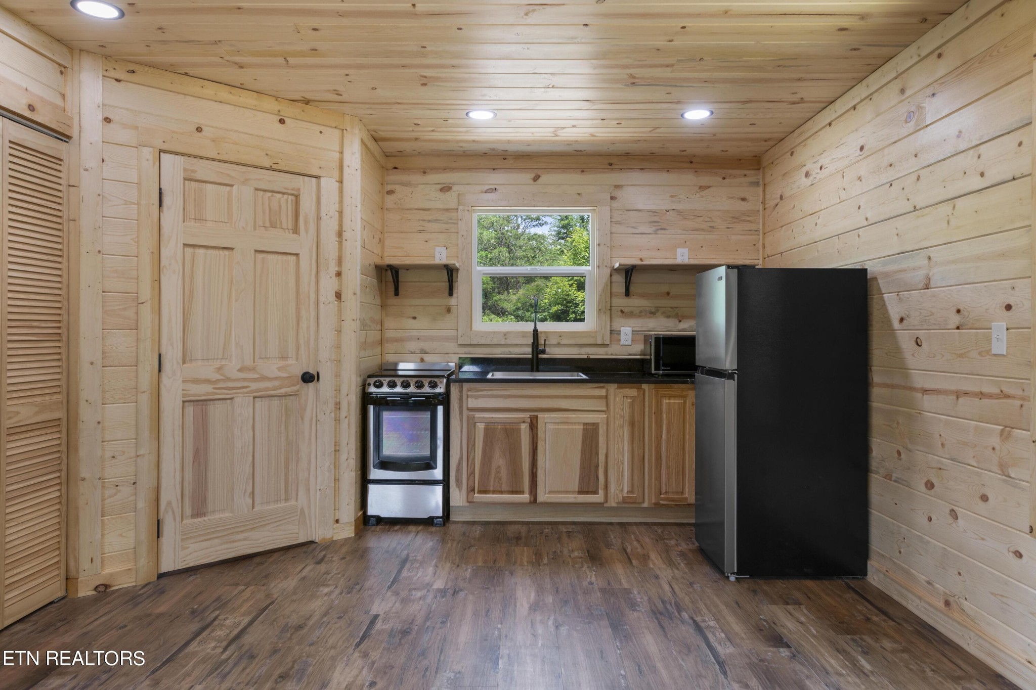 1210 Powder Springs Road Sevierville, TN 37876 - Photo 5 of 34