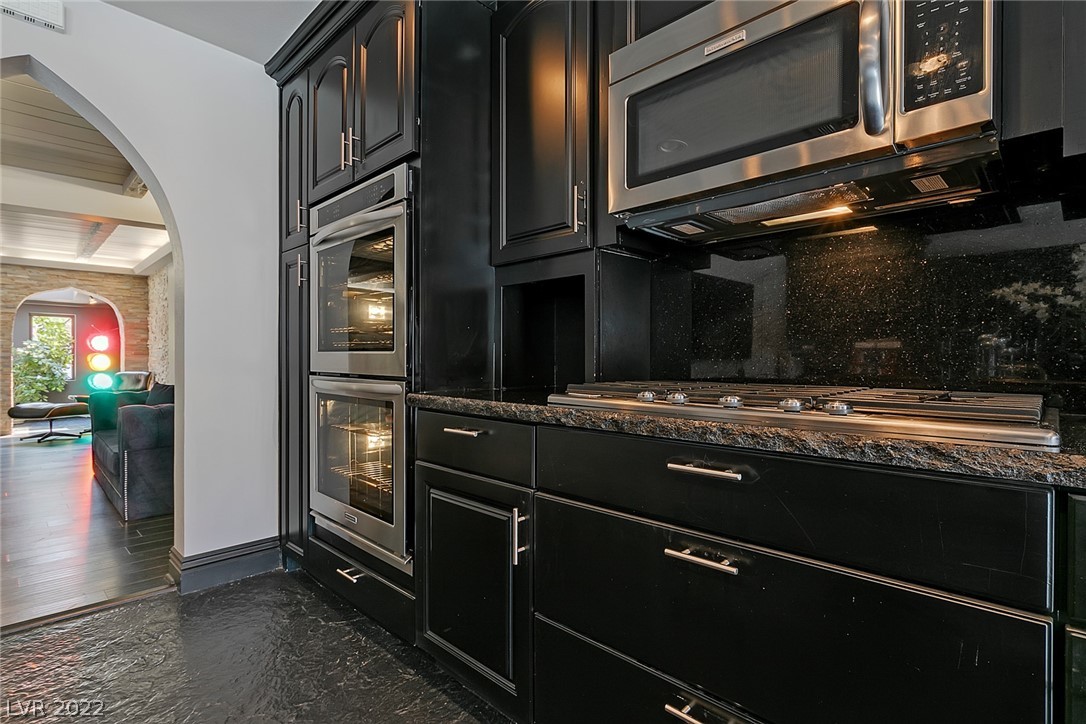 500 Rancho Circle Las Vegas, NV 89107 - Photo 4 of 9